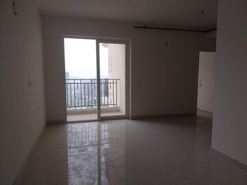 Room in 1 BHK Apartment at Signature Global Golf Greens, Sector 79 – for Rent