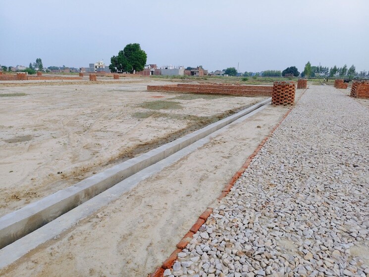 undefined, bakshi ka talab  1000 Sq.Ft. Plot In Bakshi Ka Talab Lucknow 8890261
