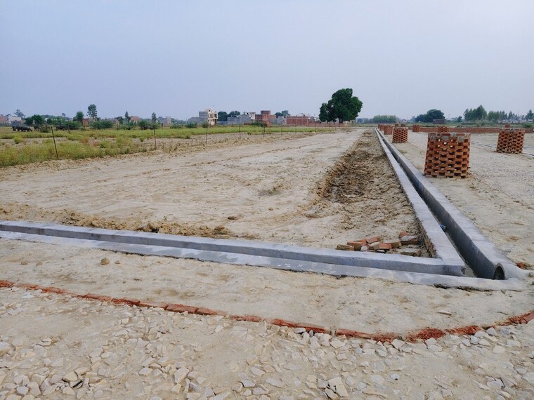 undefined, bakshi ka talab  1000 Sq.Ft. Plot In Bakshi Ka Talab Lucknow 8890261