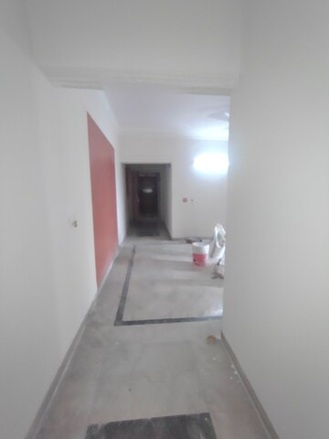 Room in 3 BHK Apartment at Unitech Sunbreeze Towers, Vaishali Sector 5 – for Rent