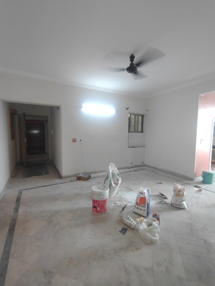 Bathroom, unitech-sunbreeze-towers 3 Bedroom 1700 Sq.Ft. Apartment In Vaishali Sector 5 Ghaziabad 8890267