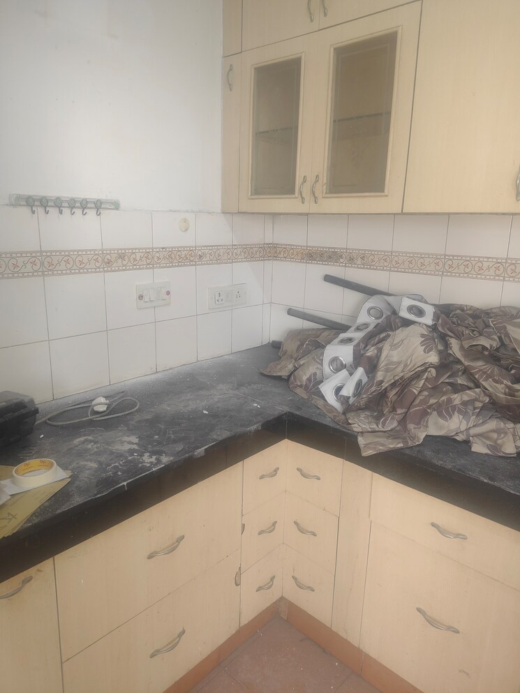 undefined, unitech-sunbreeze-towers 3 Bedroom 1700 Sq.Ft. Apartment In Vaishali Sector 5 Ghaziabad 8890267