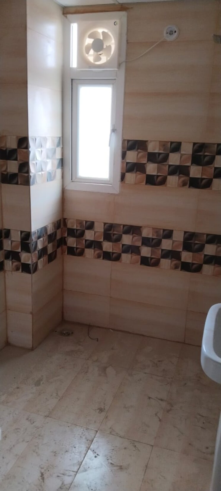 Bathroom, uninav-bliss 4 Bedroom 2590 Sq.Ft. Apartment In Raj Nagar Extension Ghaziabad 8890262