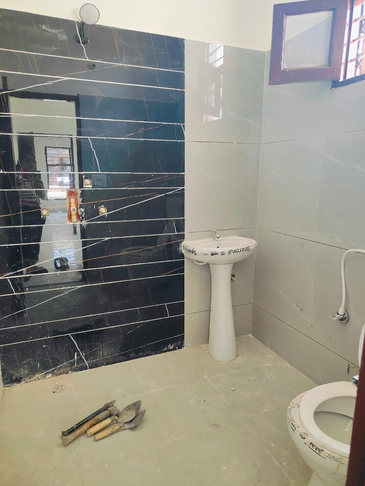 Bathroom, sector 127 1 Bedroom 585 Sq.Ft. Apartment In Sector 127 Mohali 8890288