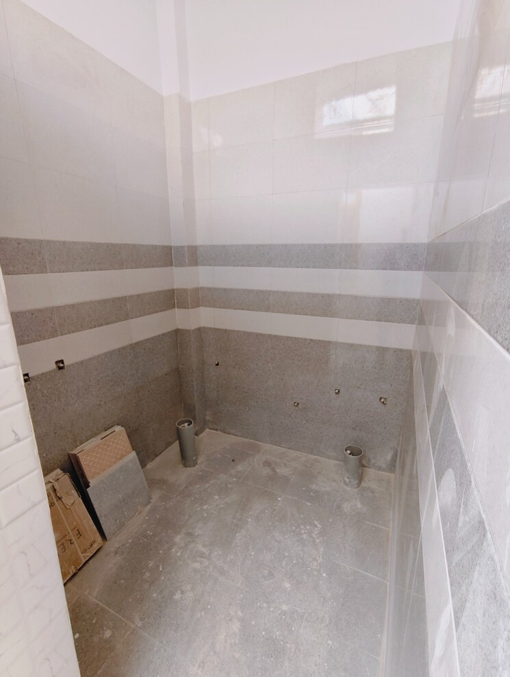 Bathroom, jankipuram extension 2 Bedroom 700 Sq.Ft. Independent House In Jankipuram Extension Lucknow 8890305