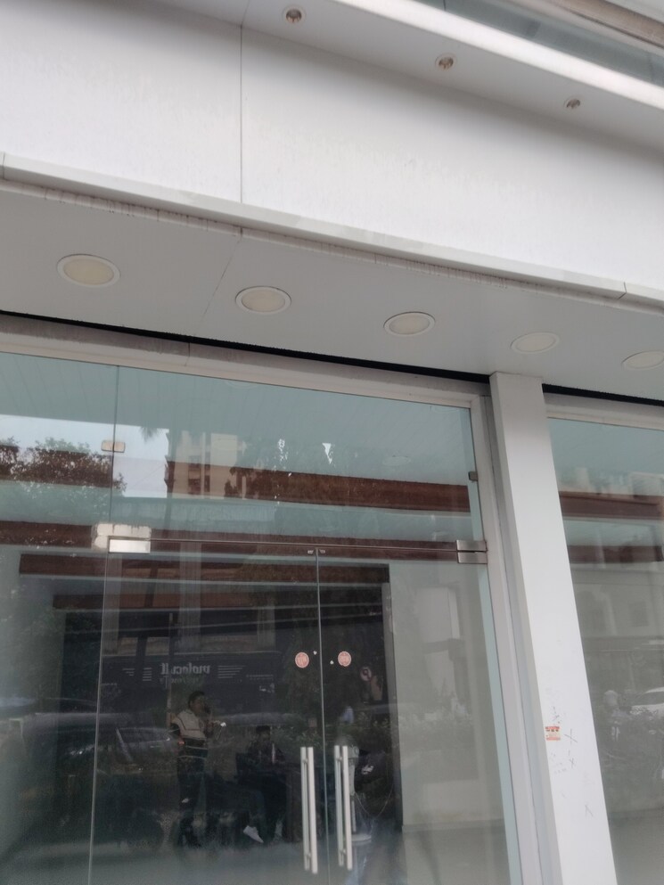 Exterior View, malad west Commercial Showroom 2800 Sq.Ft. In Malad West Mumbai 8890321