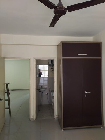 Room in 2 BHK Apartment at Pyramid Heights, Sector 85 – for Rent
