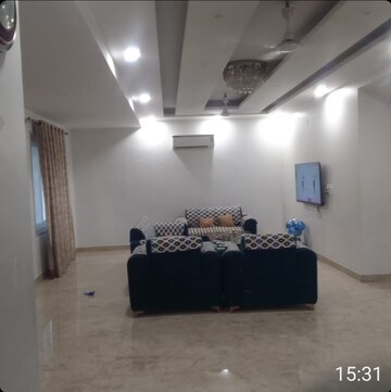 Living Room in 4 BHK Builder Floor at Palam Vihar – for Rent