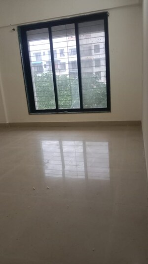Room in 2 BHK Apartment at Hubtown Countrywoods, Kondhwa – for Sale