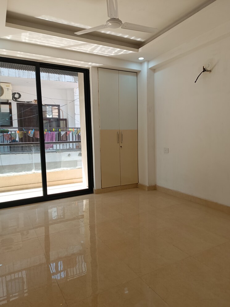 Room, chattarpur 3 Bedroom 1300 Sq.Ft. Builder Floor In Chattarpur Delhi 8890391