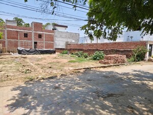  Plot – Exterior View View at Jankipuram - for Sale