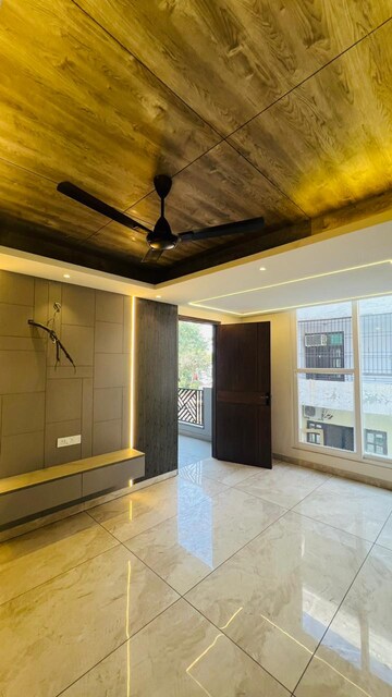 Room in 4 BHK Builder Floor at SS Mayfield Gardens, Sector 51 – for Sale