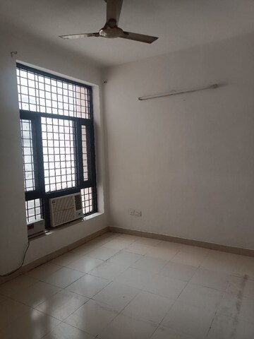 Room in 2 BHK Apartment at Vashisht Heights, Sector 87 – for Rent