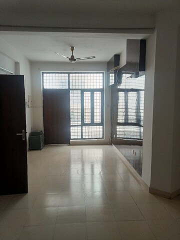 2 BHK Apartment For Rent in Vashisht Heights, Sector 87