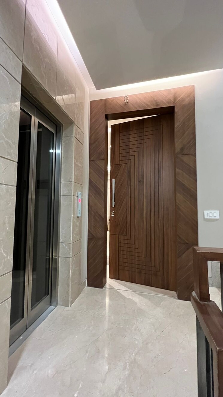 undefined, defence colony 3.5 Bedroom 2200 Sq.Ft. Apartment In Defence Colony Delhi 8890410