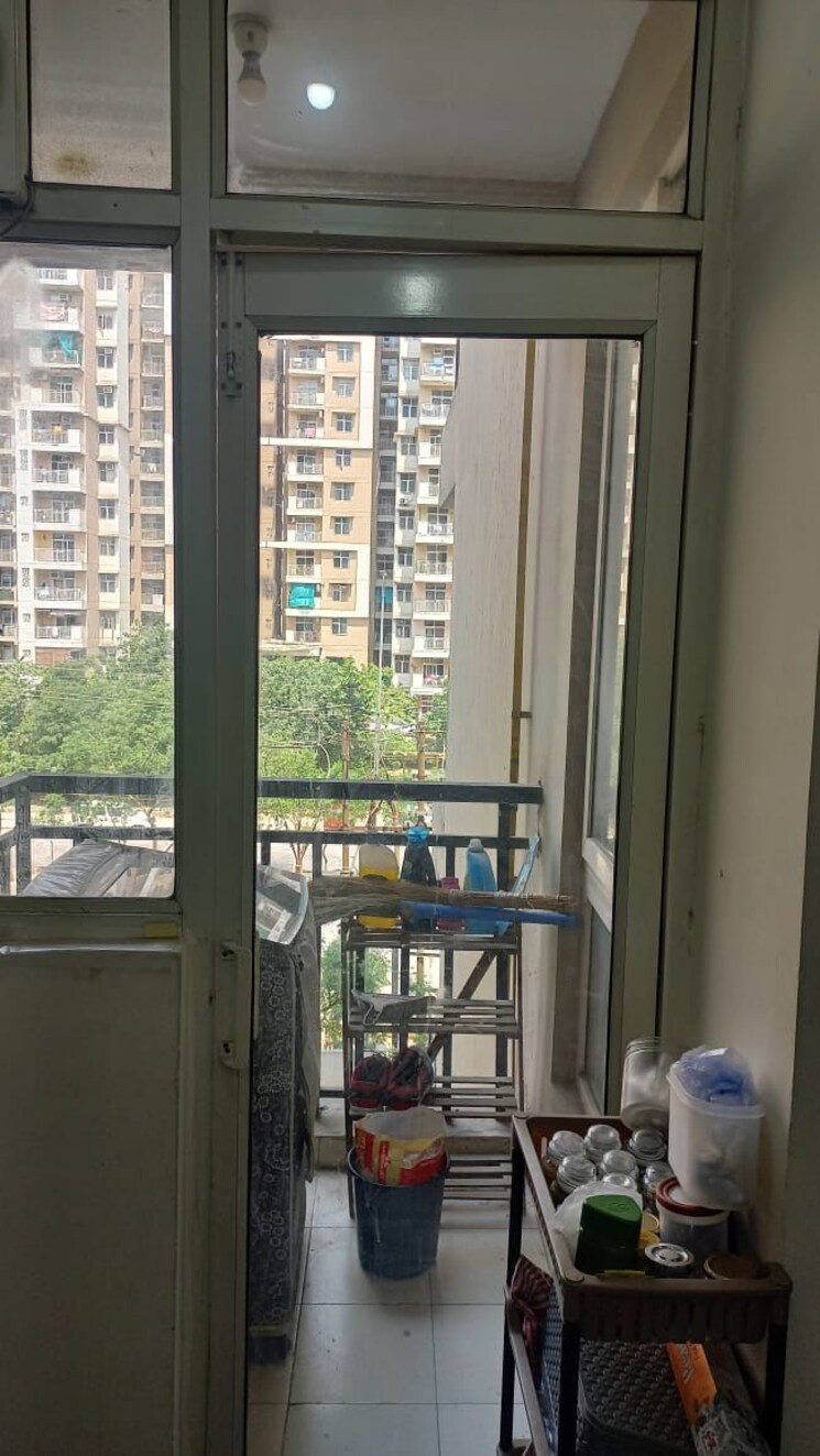 Balcony, galaxy-north-avenue-ll 2 Bedroom 925 Sq.Ft. Apartment In Gaur City 2 Greater Noida 8890476