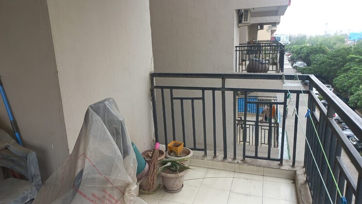 Balcony, galaxy-north-avenue-ll 2 Bedroom 925 Sq.Ft. Apartment In Gaur City 2 Greater Noida 8890476