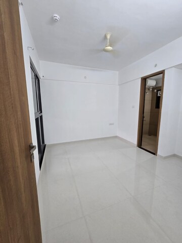 2 BHK Apartment For Rent in Kishor Platinum Towers, Wakad