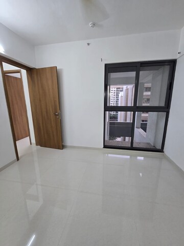 Room in 2 BHK Apartment at Kishor Platinum Towers, Wakad – for Rent