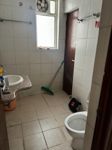 Bathroom in 3 BHK Apartment at Parsvnath Planet, Gomti Nagar – for Rent