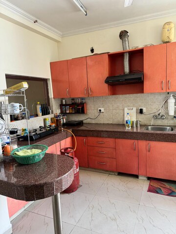 Kitchen in 3 BHK Apartment at Parsvnath Planet, Gomti Nagar – for Rent