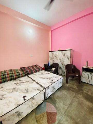 Room in  Pg at Gomti Nagar – for Rent