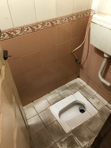 Bathroom in 1.5 BHK Apartment at Pratham Heritage, Kamothe Sector 19 – for Rent