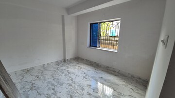 Room in 2 BHK Apartment at Naihati – for Sale