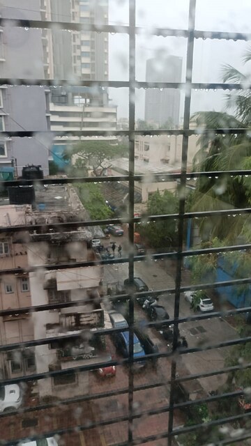 Balcony in 1.5 BHK Apartment at Bandra West – for Rent