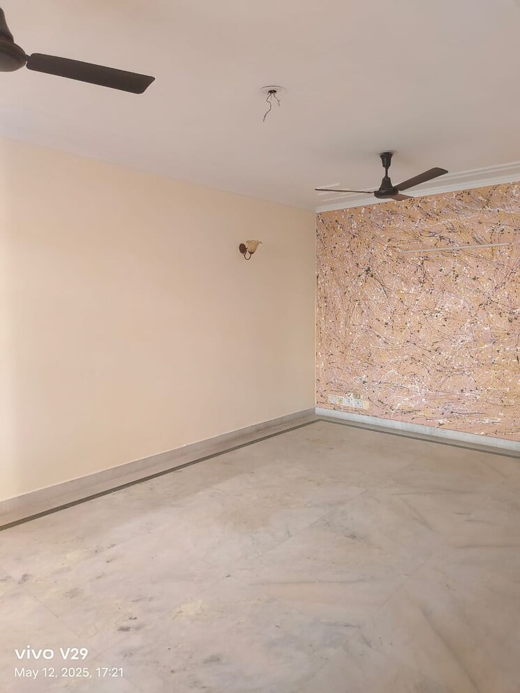 Room, dlf-trinity-towers 4 Bedroom 2558 Sq.Ft. Apartment In Dlf Phase V Gurgaon 8890654