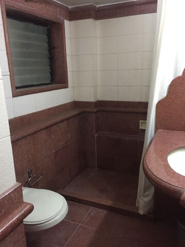Bathroom in 1 BHK Apartment at Bandra West – for Rent