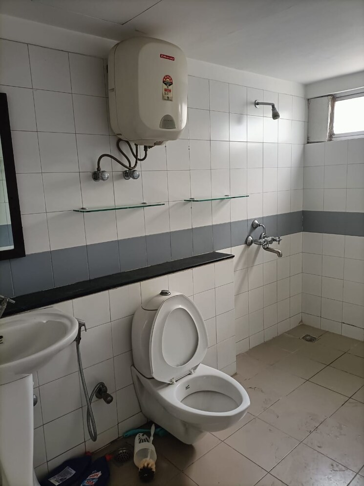 Master Bedroom, parsvnath-green-ville 3 Bedroom 1945 Sq.Ft. Apartment In Sector 48 Gurgaon 8890731