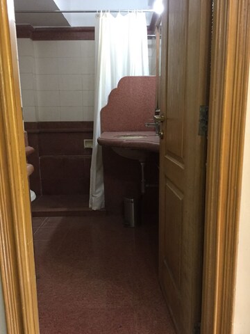 Bathroom in 1 BHK Apartment at Bandra West – for Rent