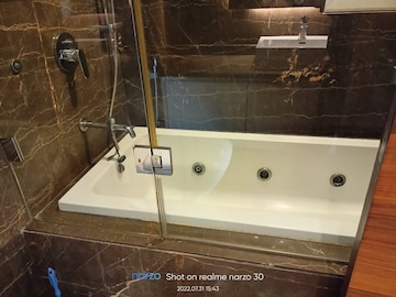 Furnished Amenities in 3 BHK Apartment at Boutique Residential Apartments C-253, Defence Colony – for Rent