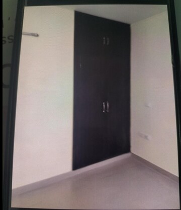 Room in 3 BHK Apartment at SRS Royal Hills, Sector 87 – for Rent
