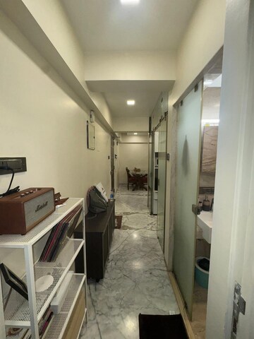 Room in 1 BHK Apartment at Khar West – for Rent