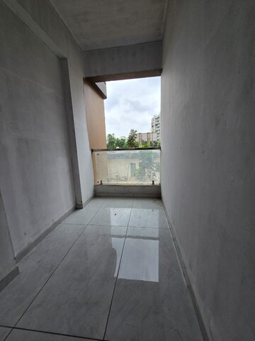 Room in 2 BHK Apartment at Sama Savli Road – for Sale