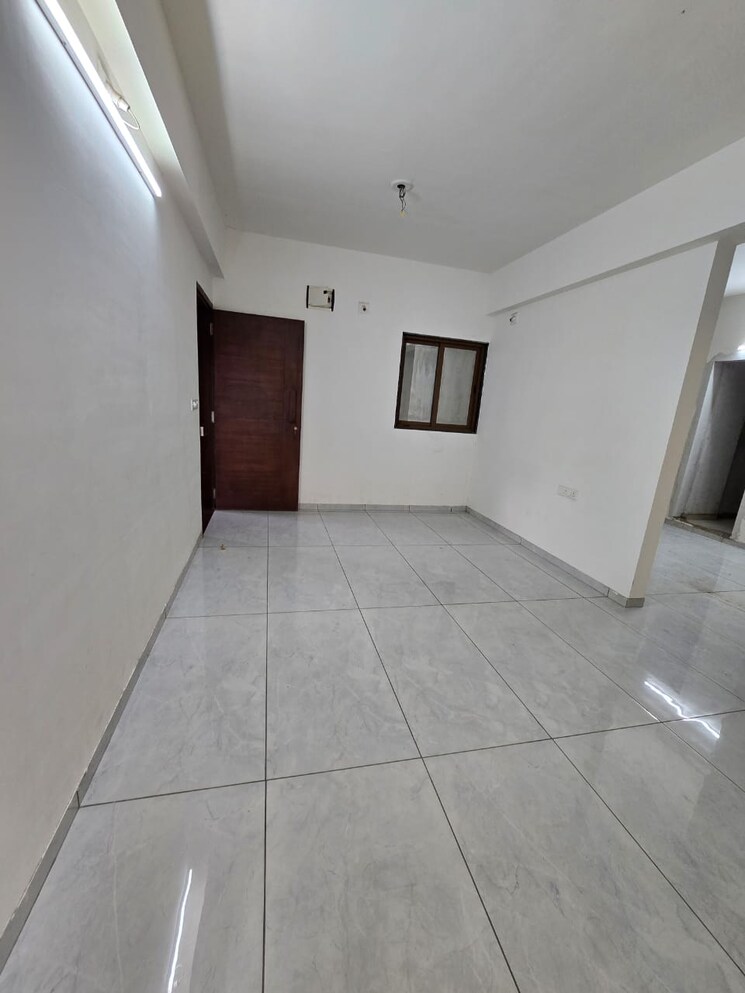 Room, sama savli road 2 Bedroom 1130 Sq.Ft. Apartment In Sama Savli Road Vadodara 8890756