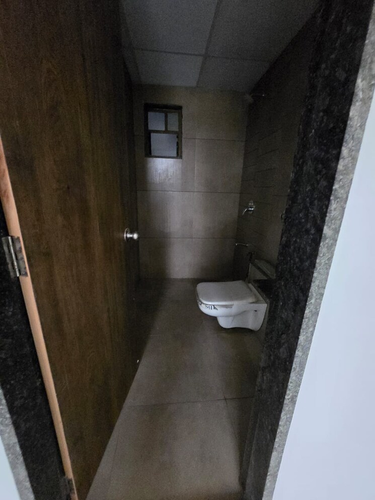 Attached Bathroom, sama savli road 2 Bedroom 1130 Sq.Ft. Apartment In Sama Savli Road Vadodara 8890756