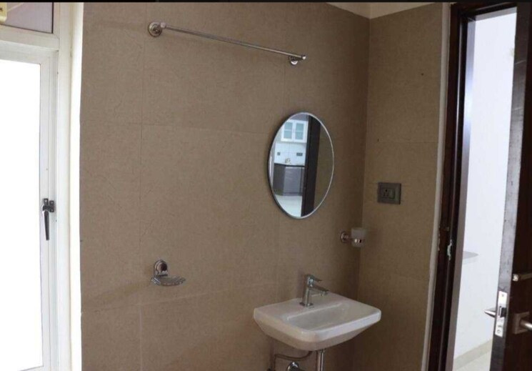 Bathroom, hallmark-vicinia 3 Bedroom 1829 Sq.Ft. Apartment In Narsingi Hyderabad 8891084