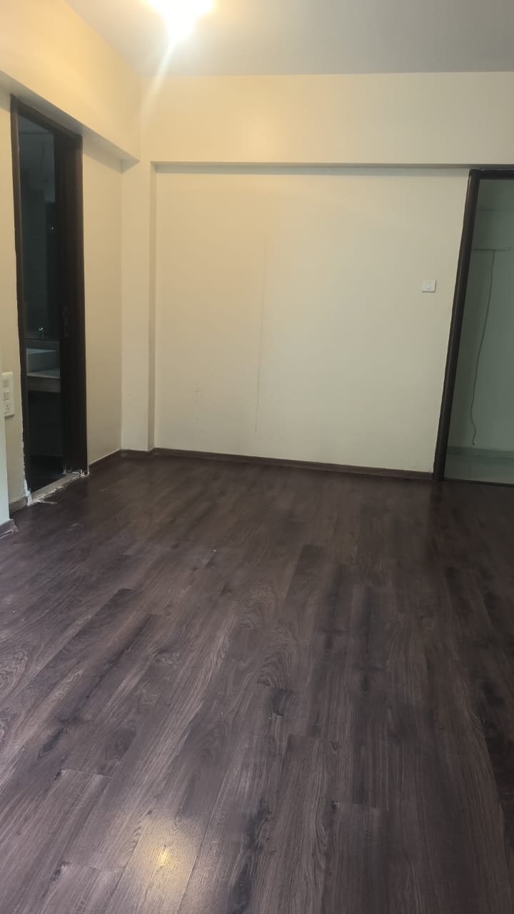 2 BHK + Extra Room Apartment For Sale in K Raheja Vihar