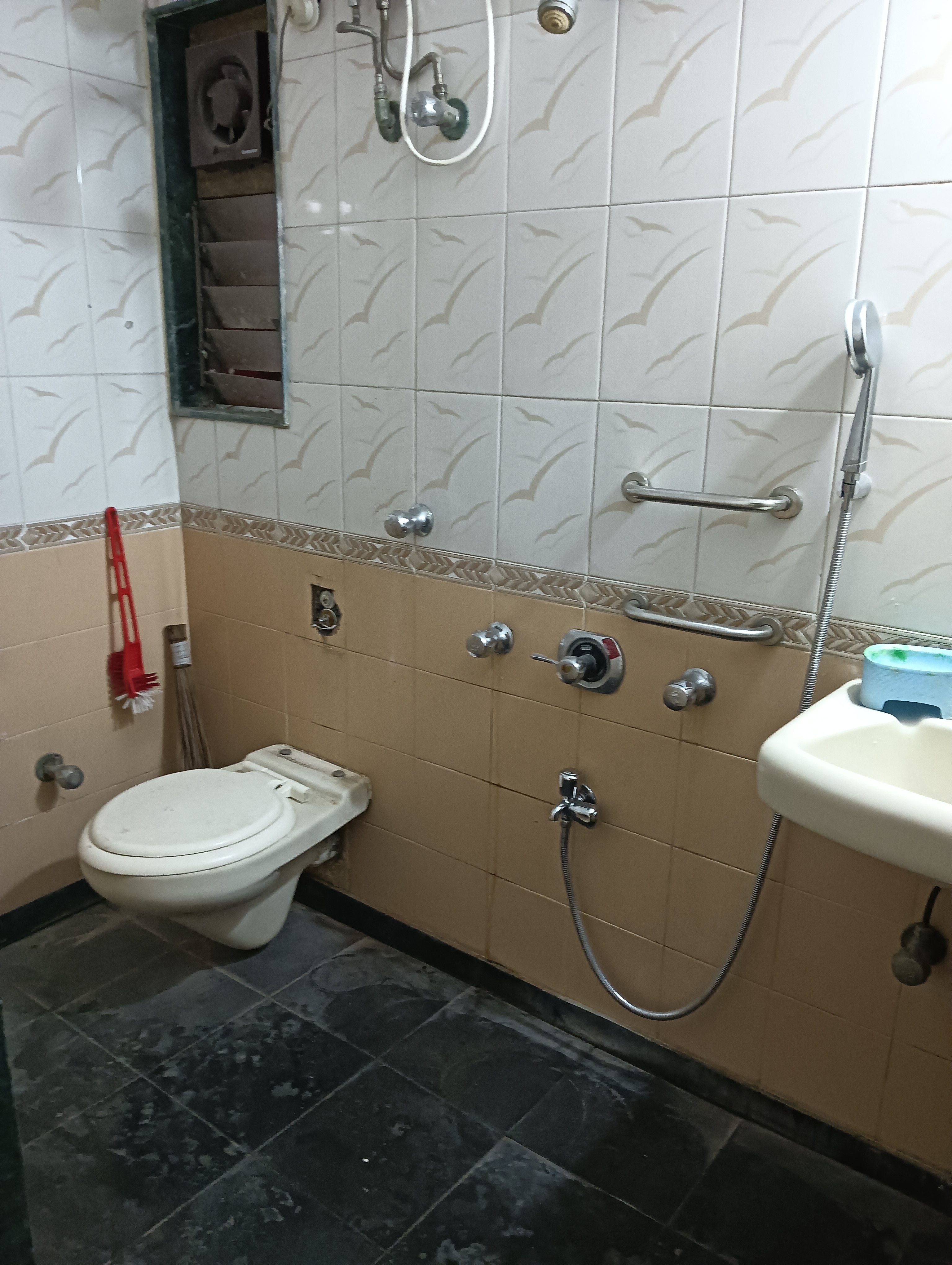 2 BHK + Pooja Room Apartment For Rent in Kalpana CHS Vile Parle