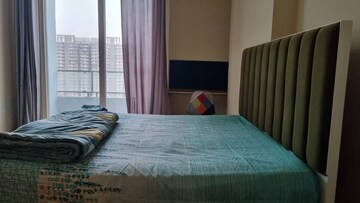 Bedroom in Studio Apartment at Gaur City Mall, Sector 4 Greater Noida – for Rent