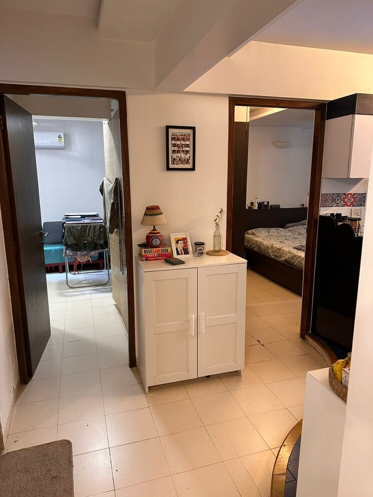 Room, bandra west 2 Bedroom 750 Sq.Ft. Apartment In Bandra West Mumbai 8891106