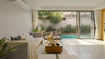 Balcony in 4 BHK Builder Floor at Sector 7 – for Rent