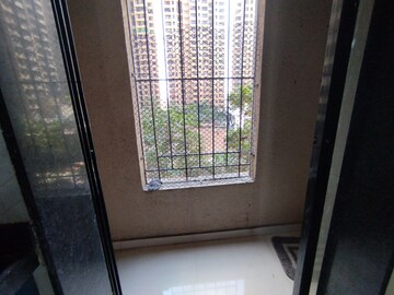 Room in 1 BHK Apartment at Raunak City Sector 4 D4, Kalyan West – for Rent