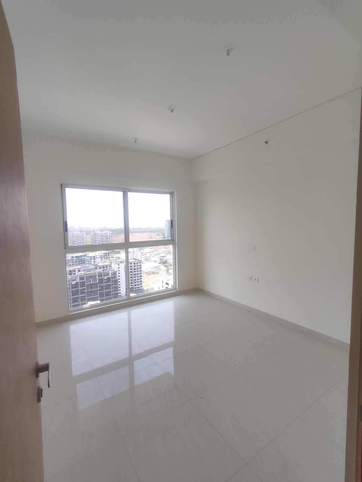 1 BHK Apartment For Rent in Lodha Amara