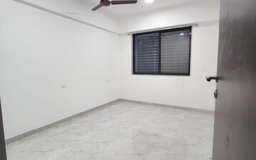 2 BHK Apartment For Rent in M R Galaxy Royale, Goregaon West