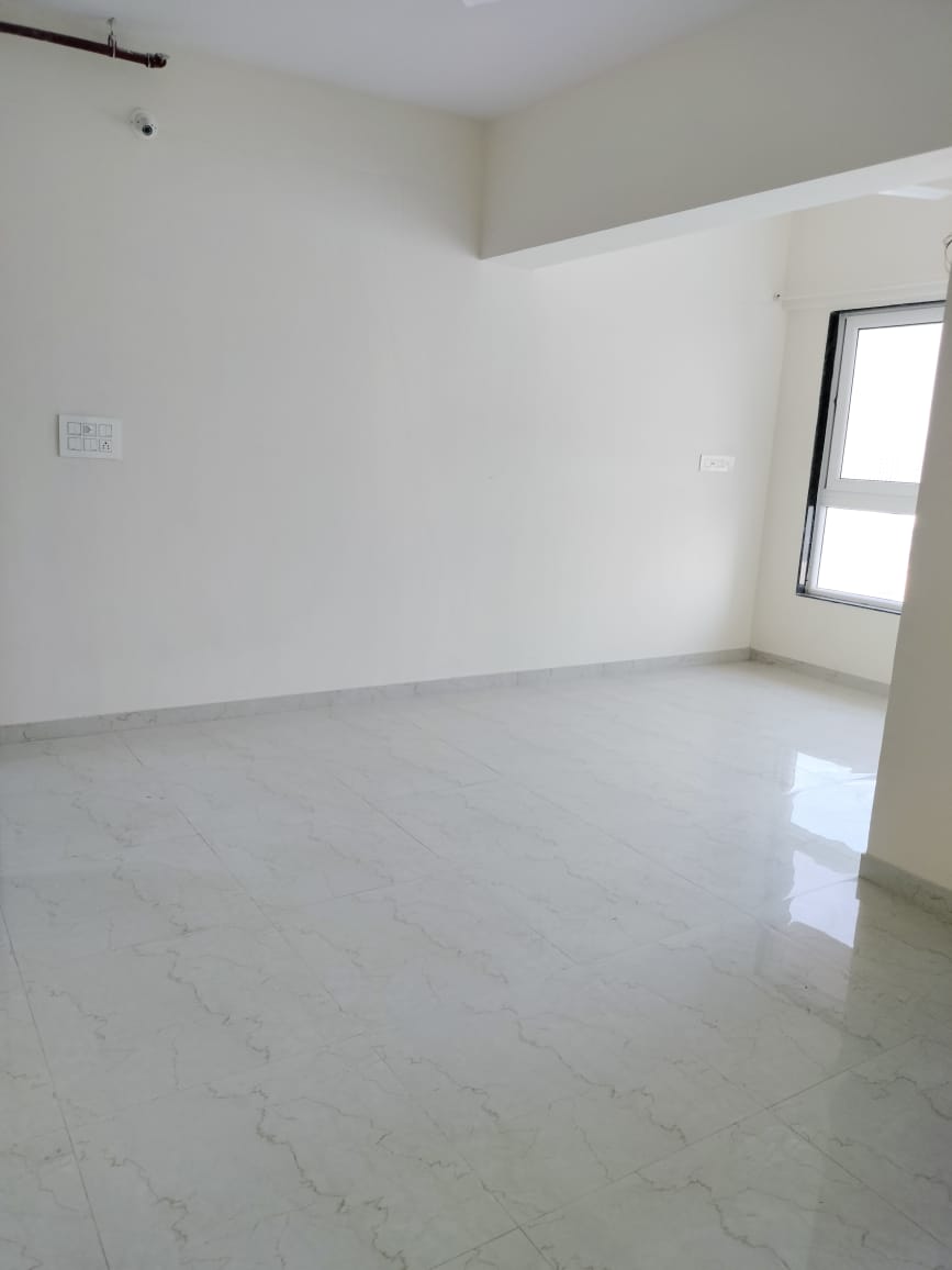 2 BHK Apartment For Sale in  Kolshet Road 
