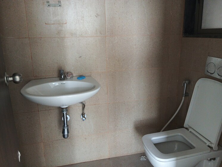Bathroom, runwal-eirene 1 Bedroom 422 Sq.Ft. Apartment In Balkum Pada Thane 8891238
